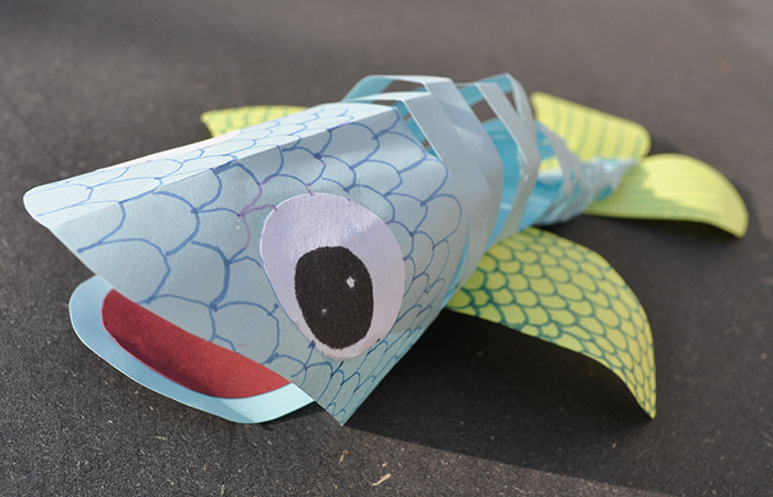 Recyclart, poisson en origami peint